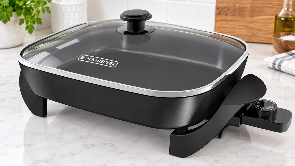 BLACK+DECKER 12x15-Inch Skillet
